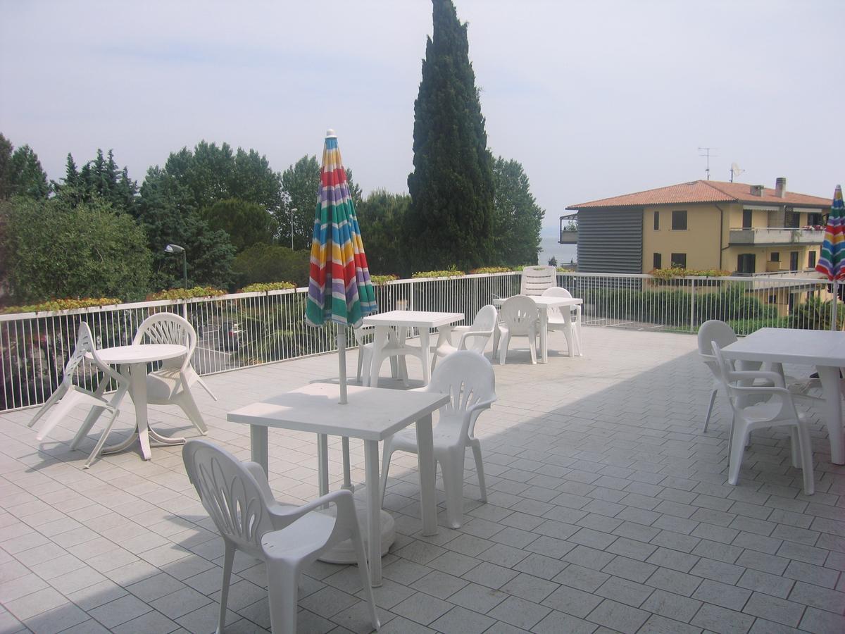 Residence Poggio Al Lago Sirmione Exterior foto